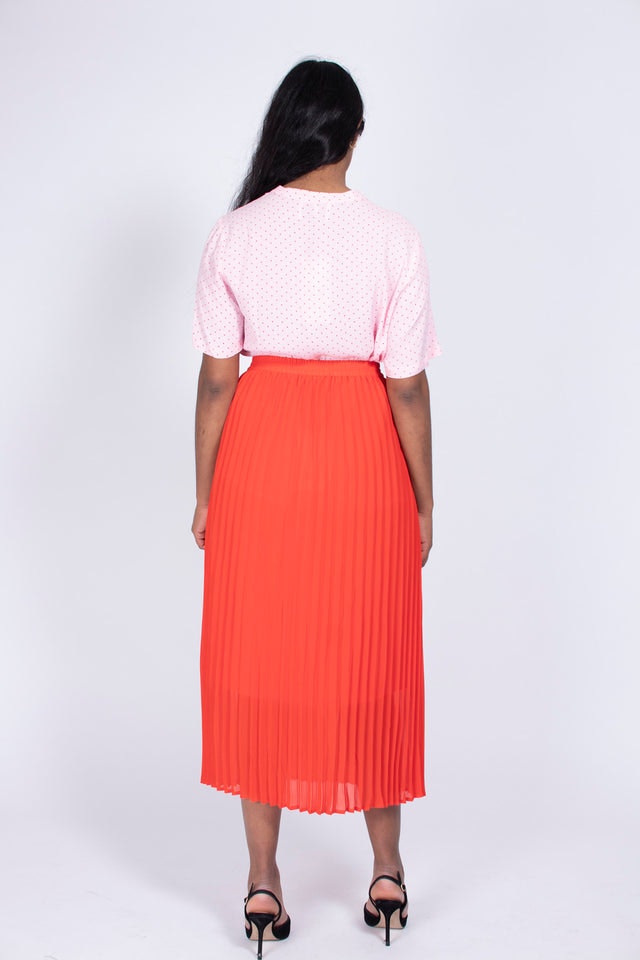 Moe Pleated Skirt - Fiery Red - Just Female - Skjørt - VILLOID.no