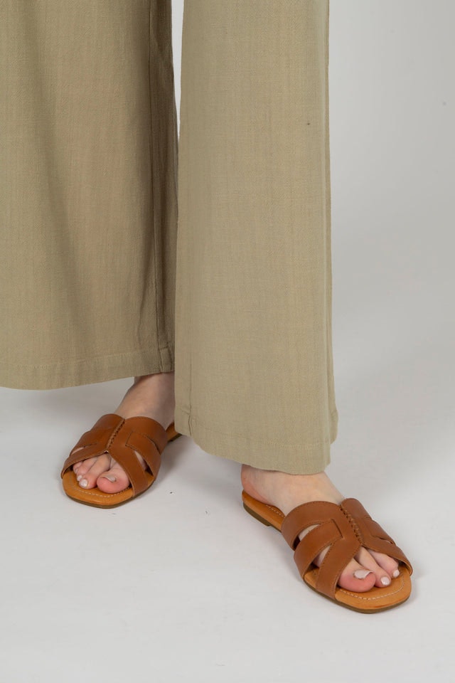 W Teague - Tan Leather