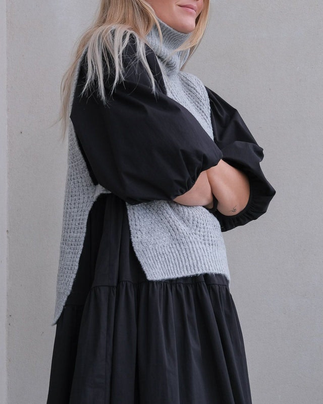 Jamie Knit Waistcoat - Grey Melange - Neo Noir - Gensere - VILLOID.no