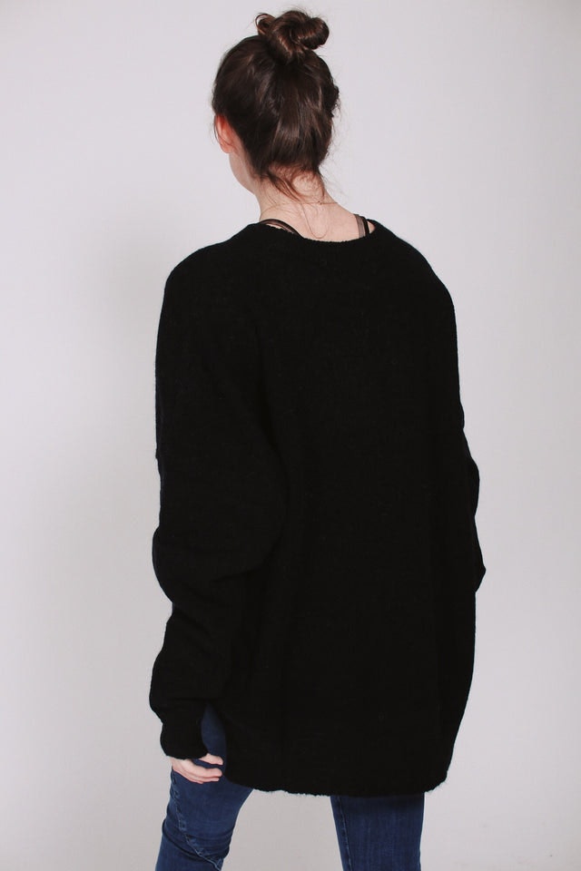 Simone Sweater - Black - Line of Oslo - Gensere - VILLOID.no