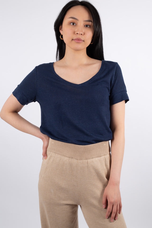 Lily V-neck Tee - Navy