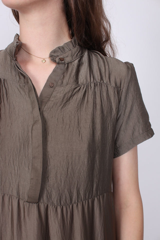 Zoey Dress - Dusty Army - Neo Noir - Kjoler - VILLOID.no