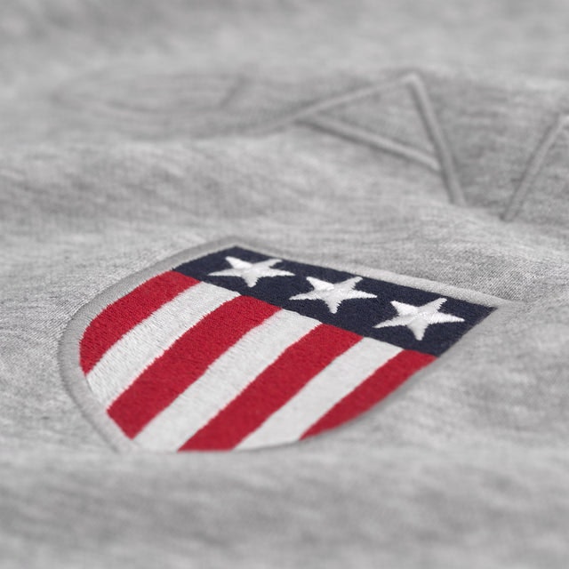 Gant Shield Logo C-neck Sweat - Grey Melange - GANT - Gensere - VILLOID.no