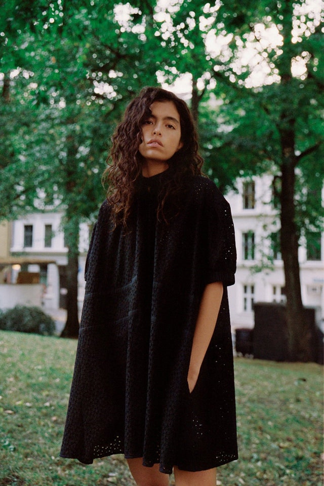 Gitte Broderie Anglaise - Anthracite Black