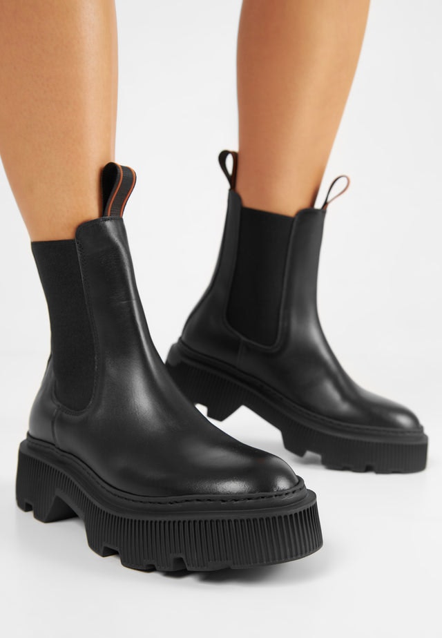 Trixy Leather - Black