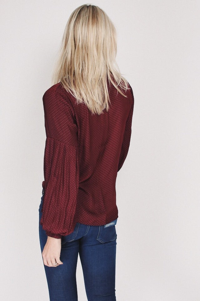 Gathered Cuff Blouse - Vineyard wine - MAUD - Bluser & Skjorter - VILLOID.no