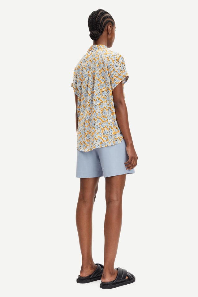 Majan SS Shirt Aop - Apricot Blossom