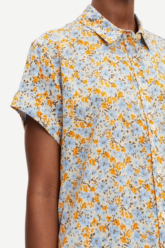 Majan SS Shirt Aop - Apricot Blossom