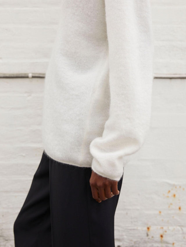 Rhila - Soft White