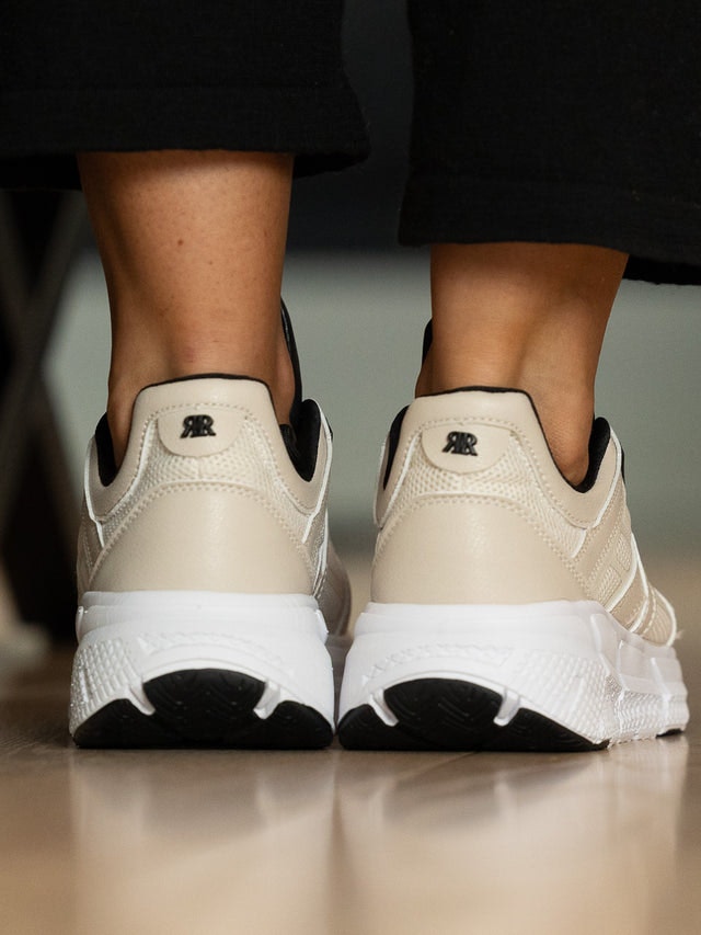 Cervo - Beige Black