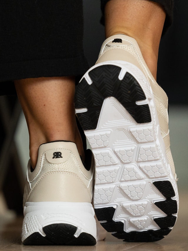 Cervo - Beige Black