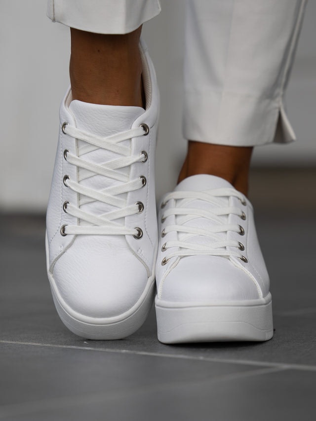 Gorbio - White
