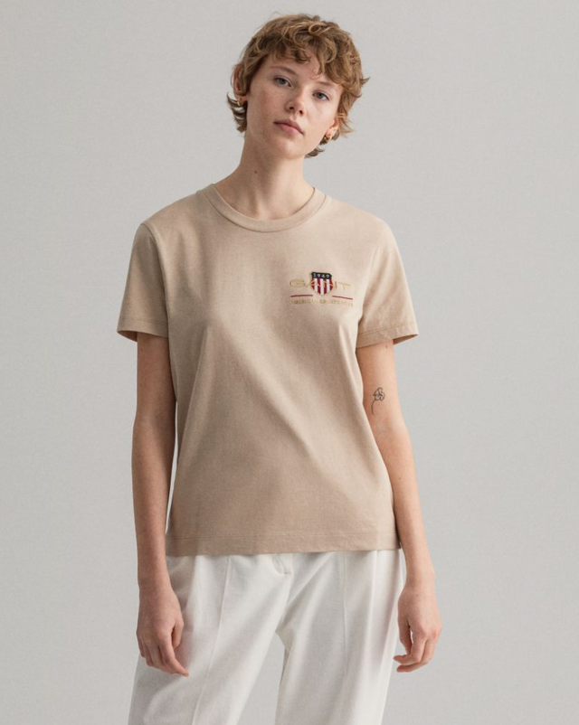 Archive Shield SS T-shirt - Dry Sand