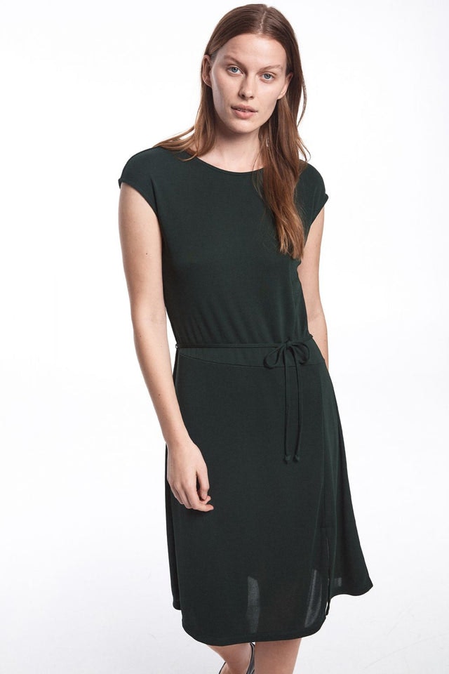 Harper Sleeveless - Dark Emerald - Whyred - Kjoler - VILLOID.no