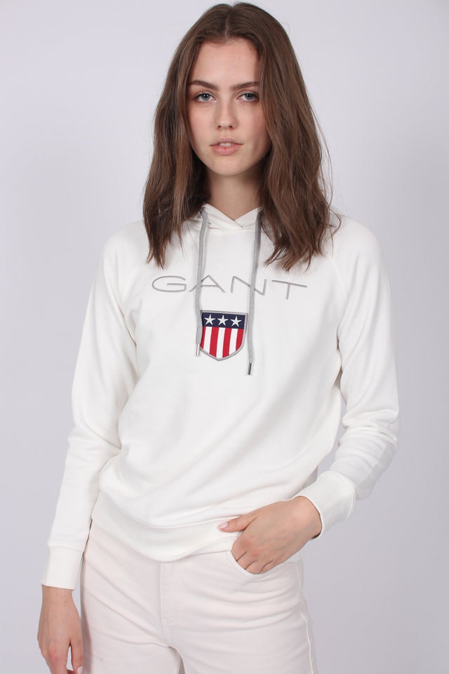 Gant Shield Sweat Hoodie - Eggshell - GANT - Gensere - VILLOID.no