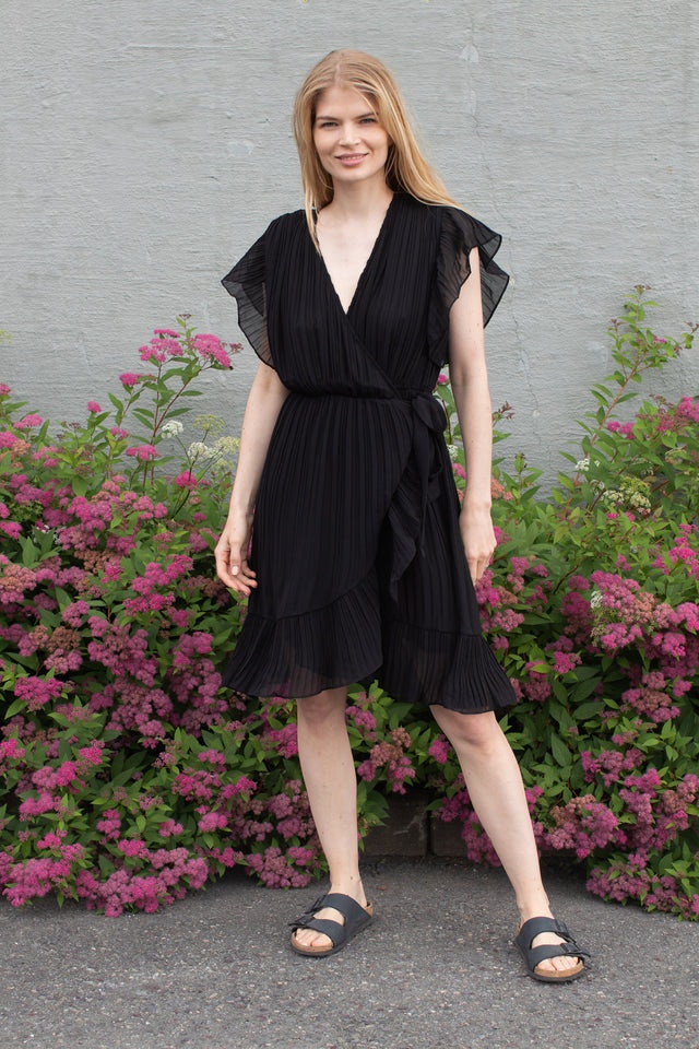 Mounce Wrap Dress - Black - Second Female - Kjoler - VILLOID.no
