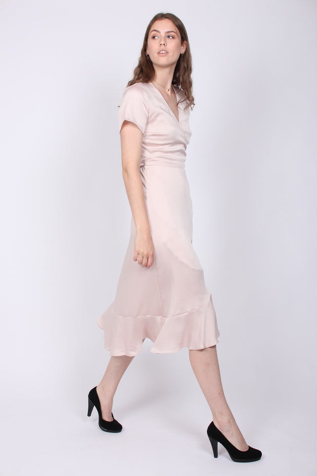 Magga Solid Dress - Powder - Neo Noir - Kjoler - VILLOID.no