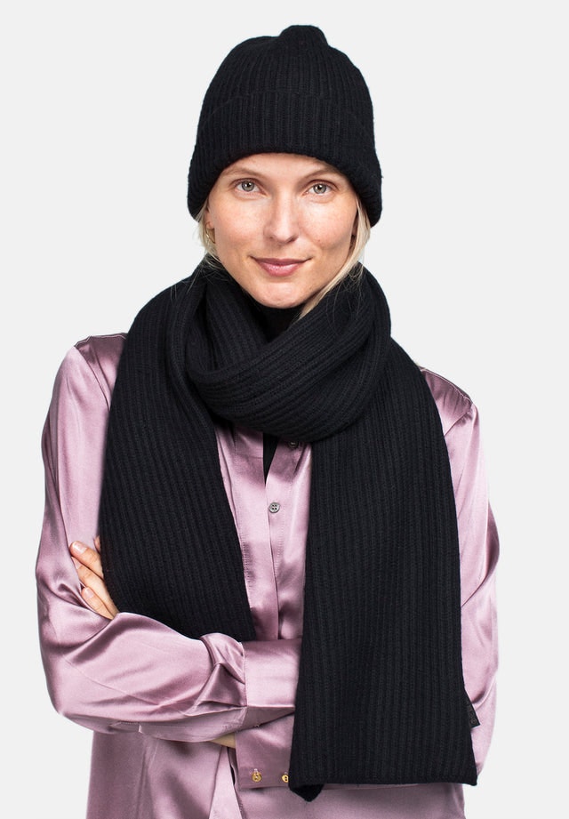 Wool Scarf - Black - Pierre Robert x Jenny Skavlan - Tilbehør - VILLOID.no