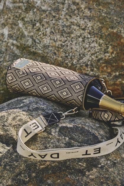 Day Finest Weave Champagne - Black