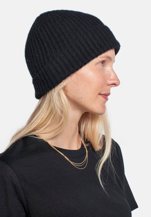 Wool Beanie - Black - Pierre Robert x Jenny Skavlan - Tilbehør - VILLOID.no
