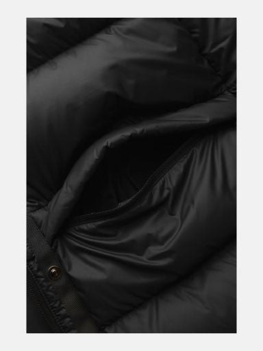 W Frost Down Coat - Black - Peak Performance - Jakker - VILLOID.no