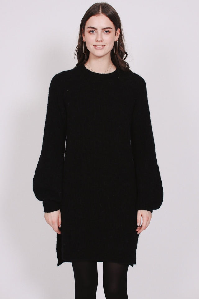 Fluffy Rib Dress - Black - MAUD - Kjoler - VILLOID.no