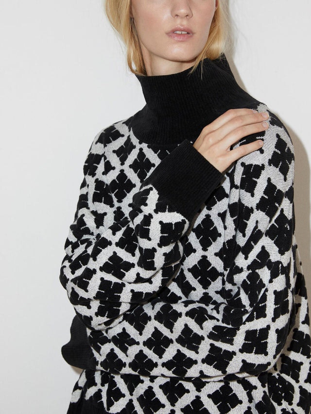 Natalya Sweater - Soft White - By Malene Birger - Gensere - VILLOID.no