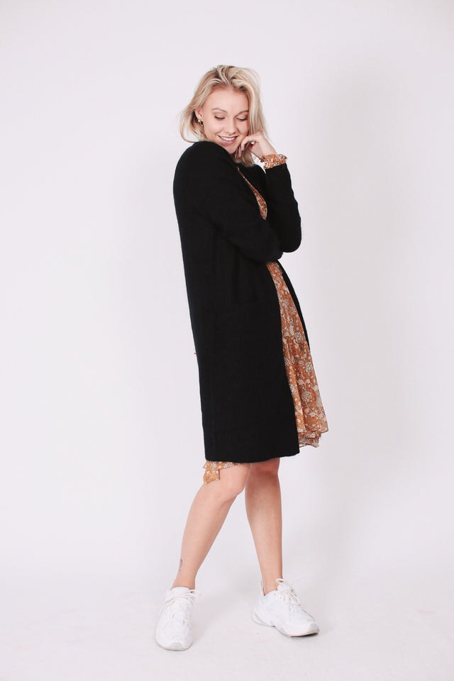 Brook Knit New Cape - Black - Second Female - Gensere - VILLOID.no