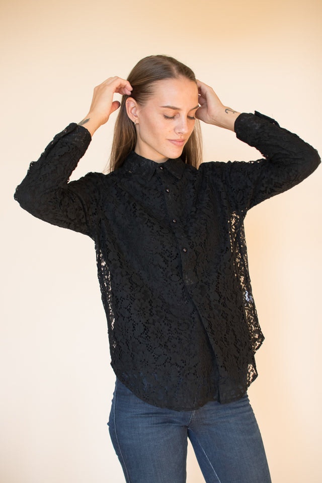 Mona Laceshirt - Black - Line of Oslo - Bluser & Skjorter - VILLOID.no