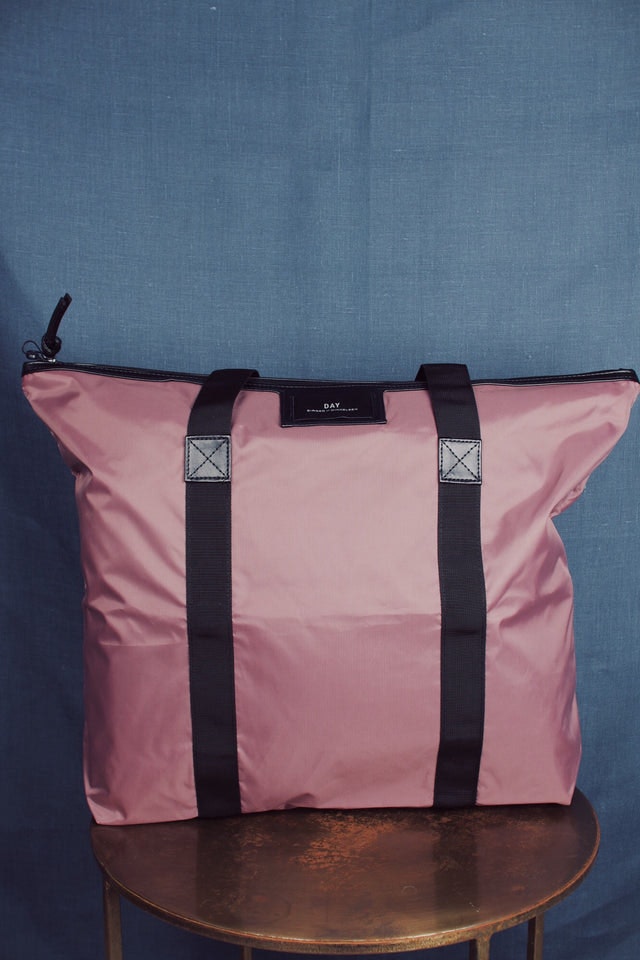 Day Gweneth Structure bag - Raid Rose - DAY ET - Tilbehør - VILLOID.no