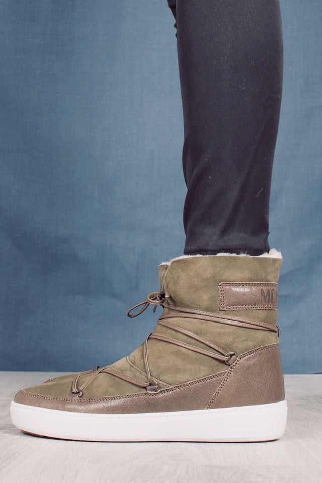 Moon Boot Puls Low Shearlin - Military Green - Moon Boot - Sko - VILLOID.no