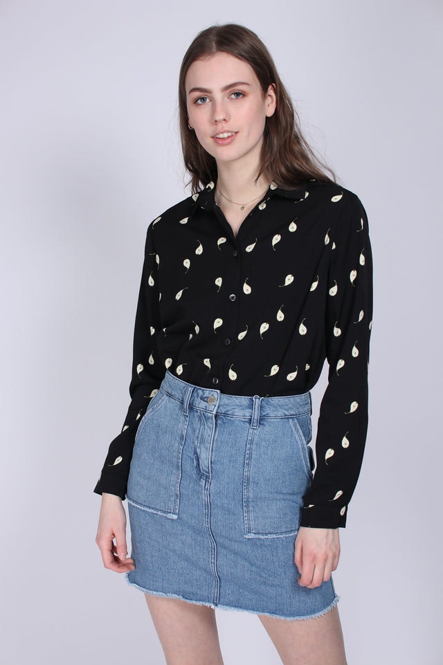 Karolina Pear Print - Black - Whyred - Bluser & Skjorter - VILLOID.no