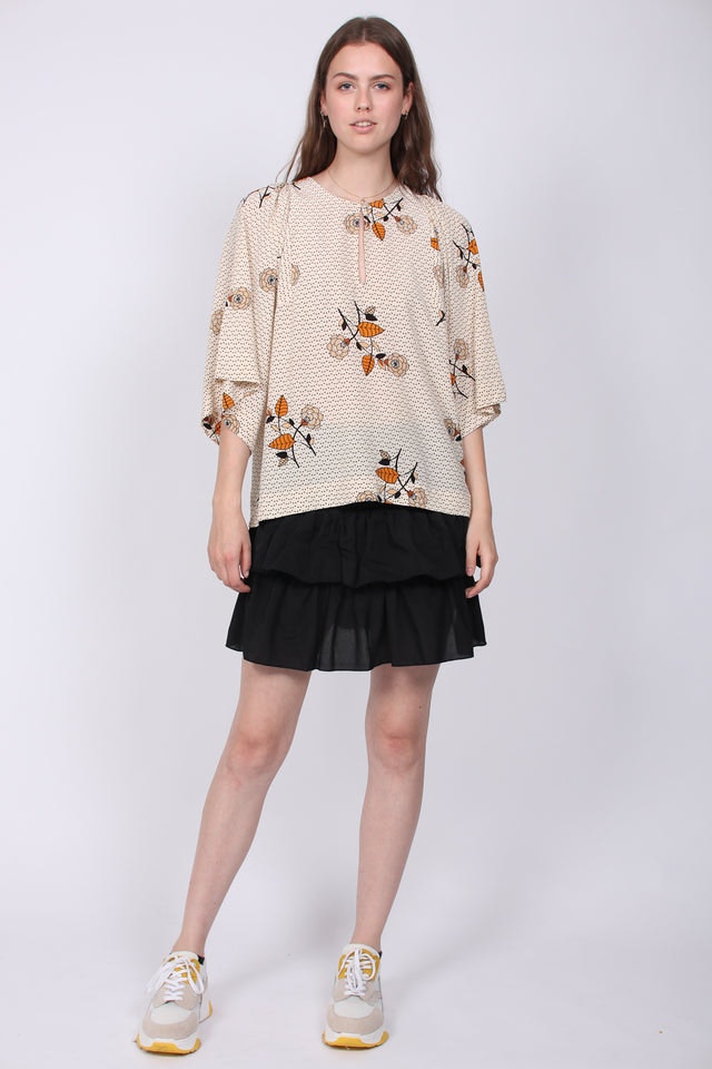 Rose SS Blouse - Brazilian Sand - Second Female - Bluser & Skjorter - VILLOID.no