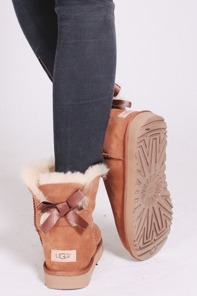 W Mini Bailey Bow II - Chestnut - Ugg - Sko - VILLOID.no