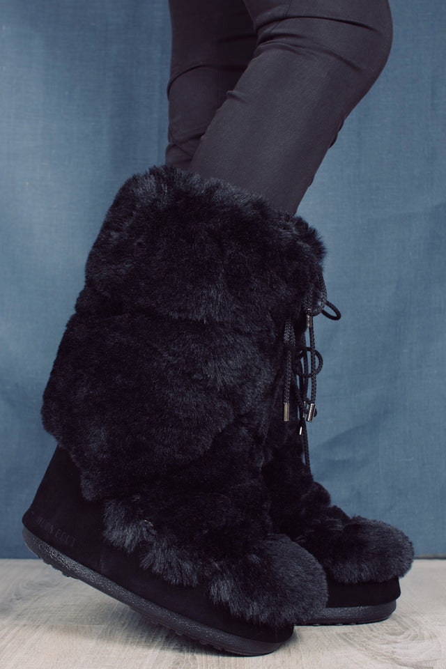 Moon Boot Classic Premium Soft Fur Suede - Black - Moon Boot - Sko - VILLOID.no