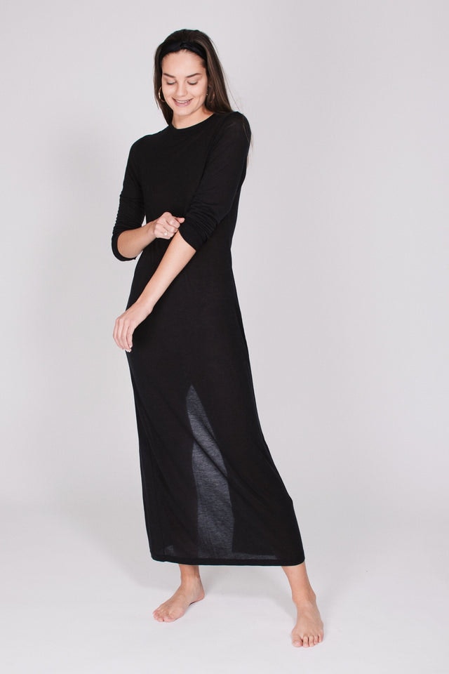 The Sweater Dress - Almost Black - AWAN - Loungewear - VILLOID.no