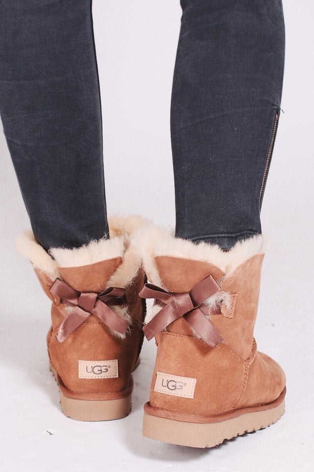 W Mini Bailey Bow II - Chestnut - Ugg - Sko - VILLOID.no