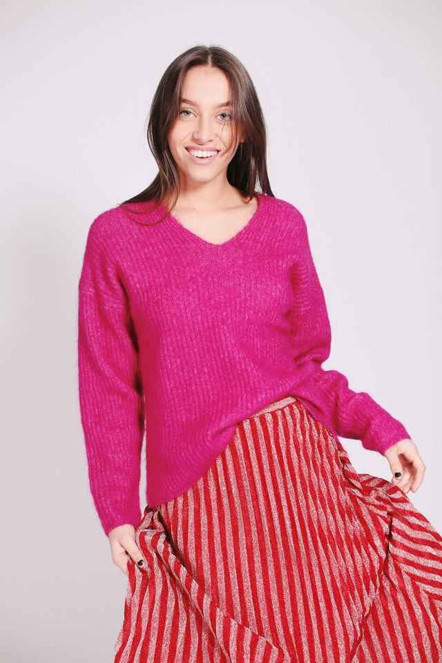 Aloa Knit V-neck - Fuchsia Red - Second Female - Gensere - VILLOID.no