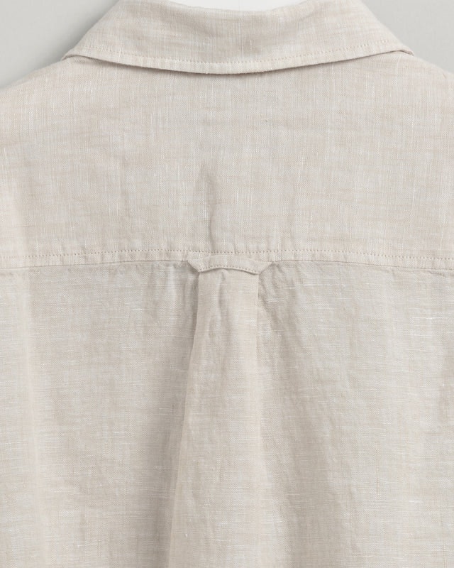 D2. Regular Linen Chambray Shirt - Desert Beige